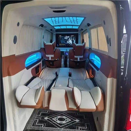 V-klasės automobilio salono šoninės plokštės