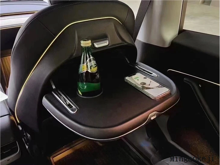 Tesla Dining Table